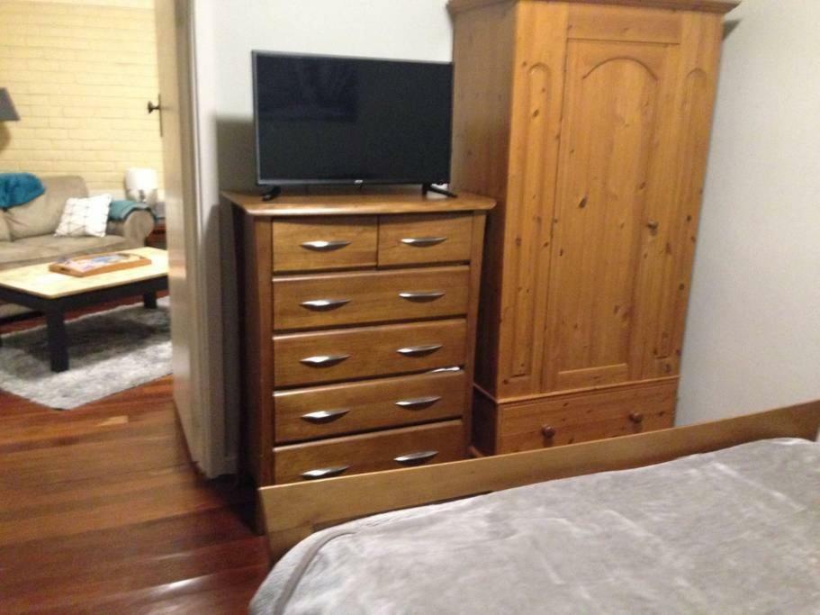 Affordable & Comfortable Apartment On Langley Park Perth Bagian luar foto