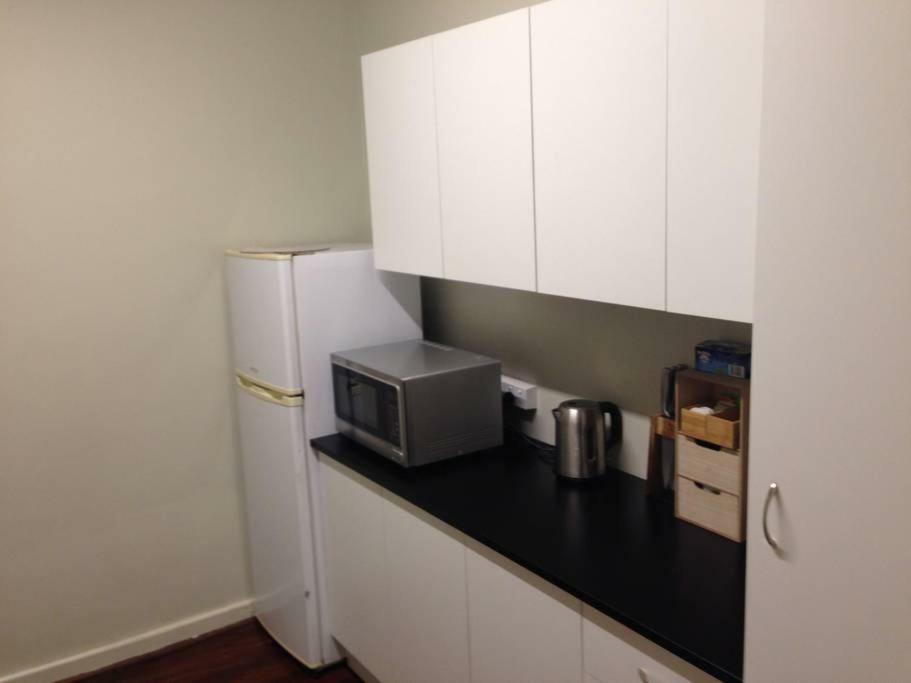 Affordable & Comfortable Apartment On Langley Park Perth Bagian luar foto