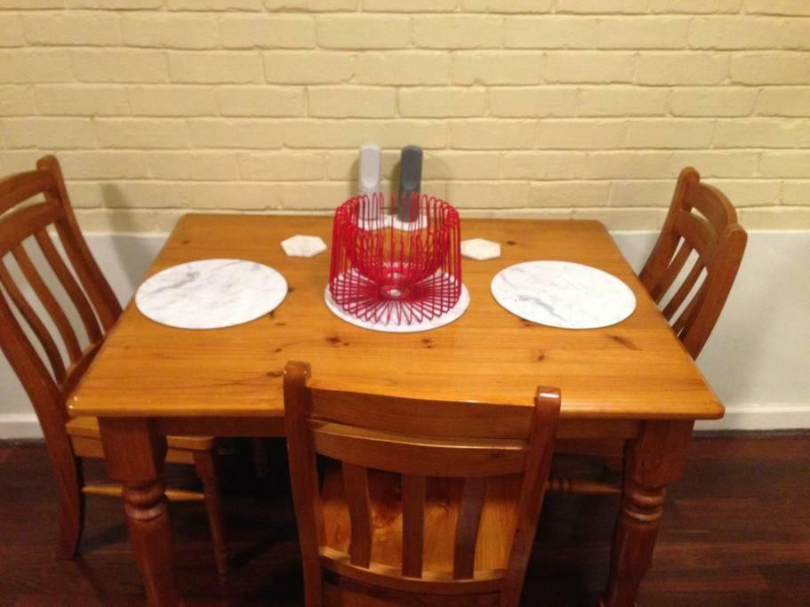Affordable & Comfortable Apartment On Langley Park Perth Bagian luar foto